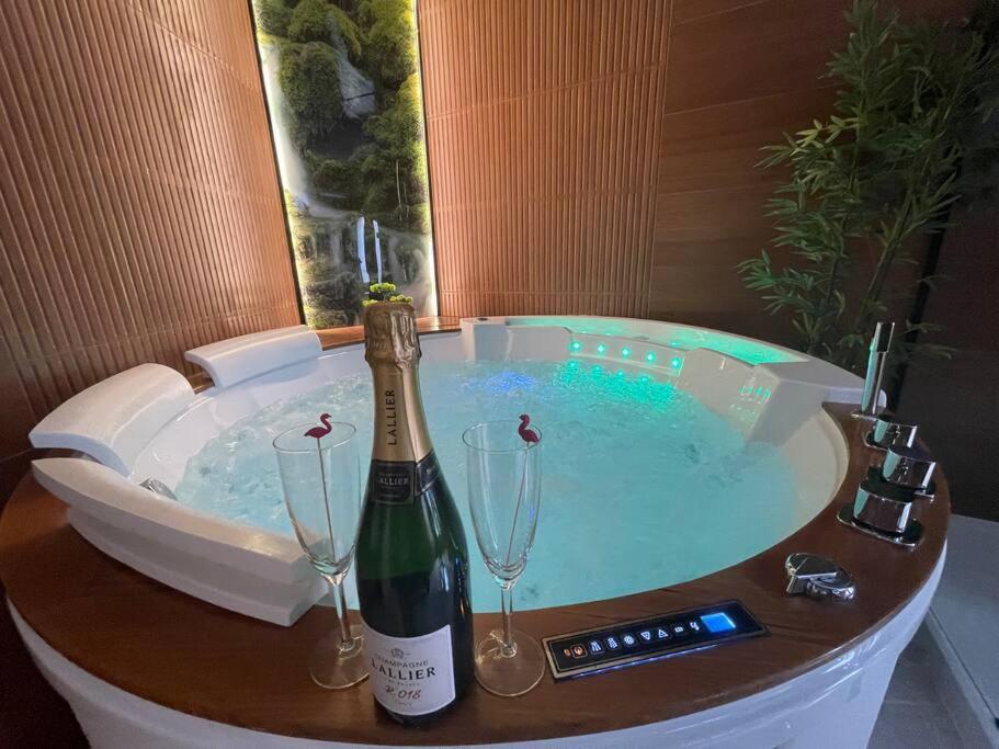 Esprit Bali ....Love Spa, Sauna De Luxe A Mulhouse Exterior foto
